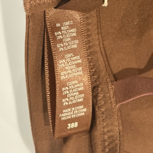 SKIMS Cocoa Seamless Bra - Picture 7 of 7